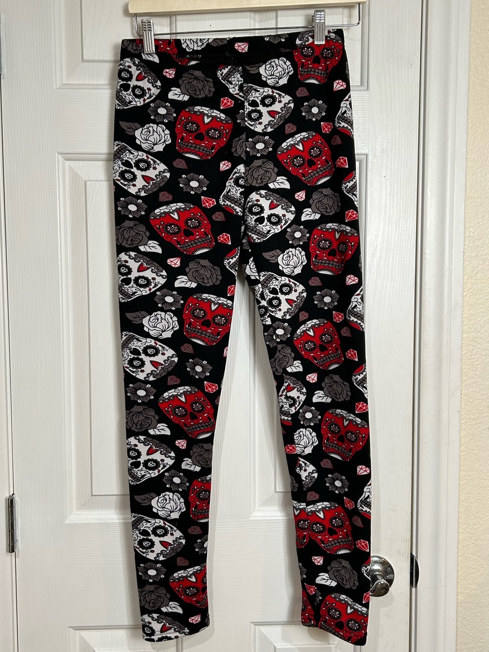 Just Cozy Day of the Dead Black Sugar Skull Rose Fleece Lined Leggings